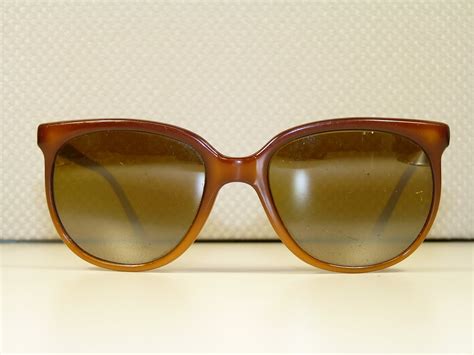 classic cateye vuarnet sunglasses.